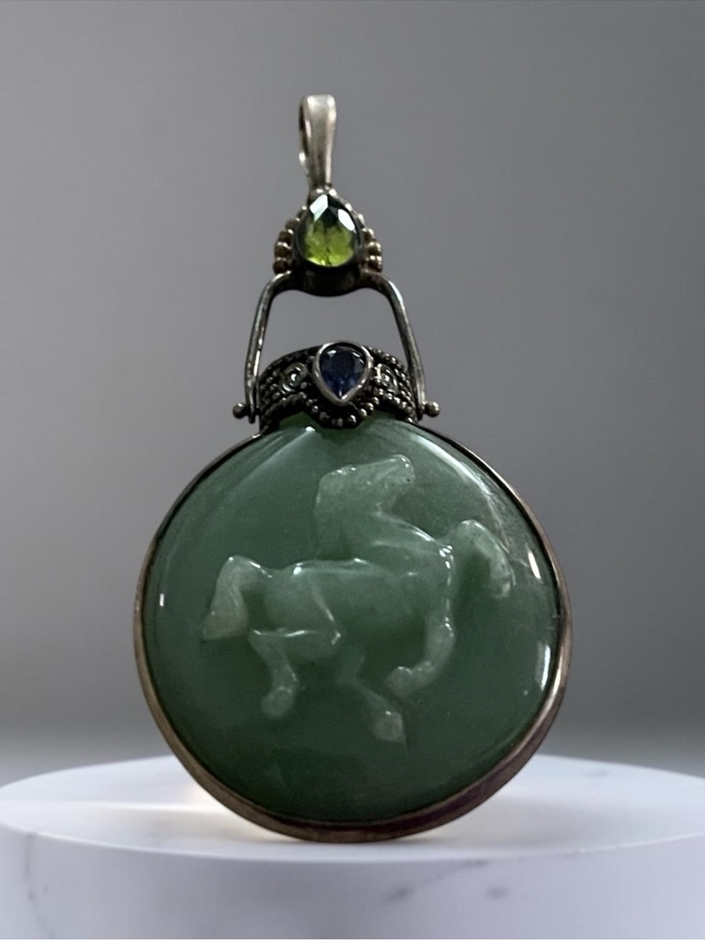 Vintage Green Jade Horse Carved Pendant Necklace - Elegant Women's Jewelry